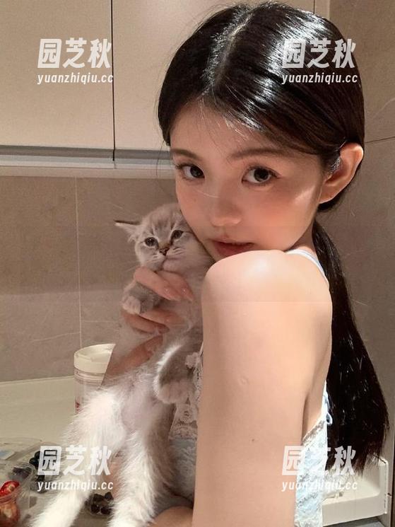 尤果网 - 赵雪的礼服作品让人惊叹，观看后你绝对会爱上！.txt