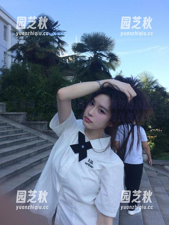 尤果网 - 一场视觉盛宴：颜美汐的浴缸作品分享，感受生活的浪漫与优雅.txt