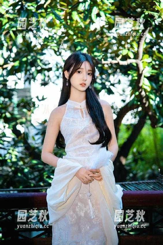 尤物馆 - 从“Seven小七”厨娘的套图中寻找灵感：分享她的创意料理与生活方式.txt