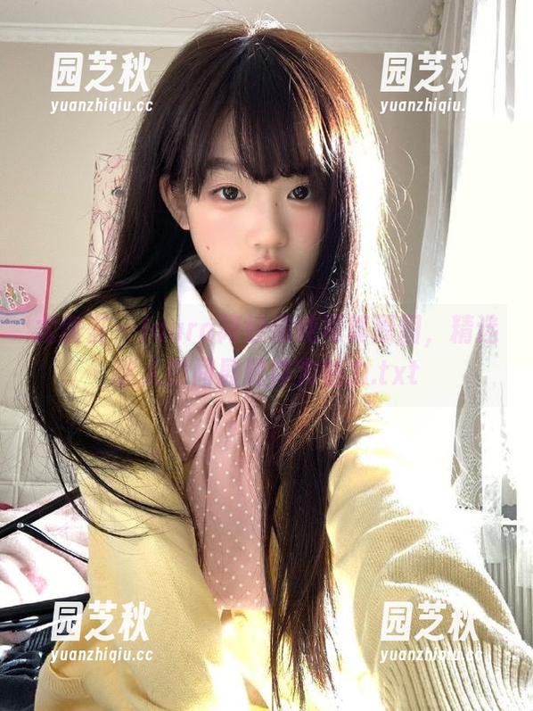 尤蜜荟 - laura阿姣清纯写真原图，精选迷人瞬间展现真实魅力.txt
