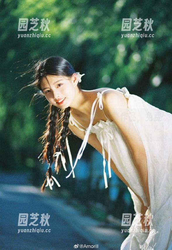 尤蜜荟 - 发现周于希瑜伽写真作品，免费分享她的灵动与优雅.txt