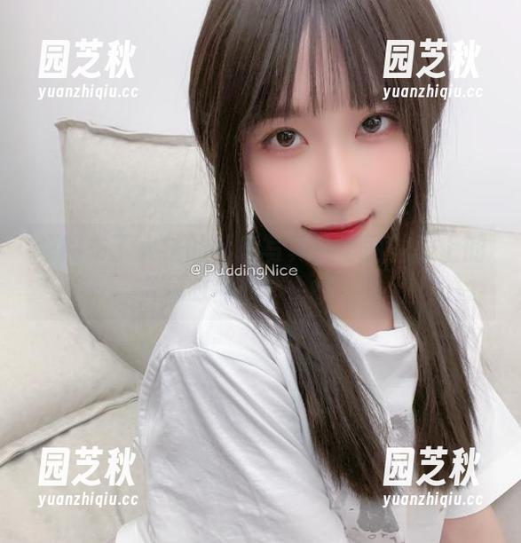 领略布丁大法的私房写真：华丽礼服上的时尚故事.txt