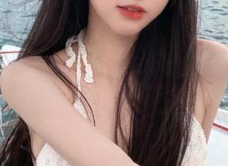 微密圈 – 带你领略希希Gina最新短裤作品，青春气息扑面而来！.txt
