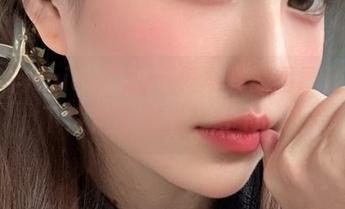 “年年Nnian”的天使写真原图重磅发布，下载后你绝对会爱上！.txt