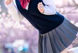 牛仔裤图册：幼爱youmeko带来别样的视角，穿出你的独特风格！.txt