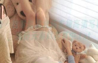 微密圈 – 独家张思允连衣裙高清写真合集，流行元素尽在其中.txt