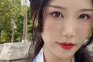 白色狂欢！抖娘利世的全套原图，让我们一起沦陷在美丽的海洋！.txt
