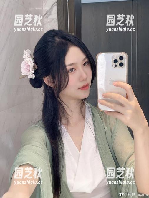 特别推荐：观看抖娘利世鸢私房写真作品合集，体验艺术的无限可能.txt