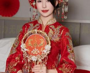 私拍魅力无限，抖娘利世黑金西域图片记录下的每一份惊艳.txt