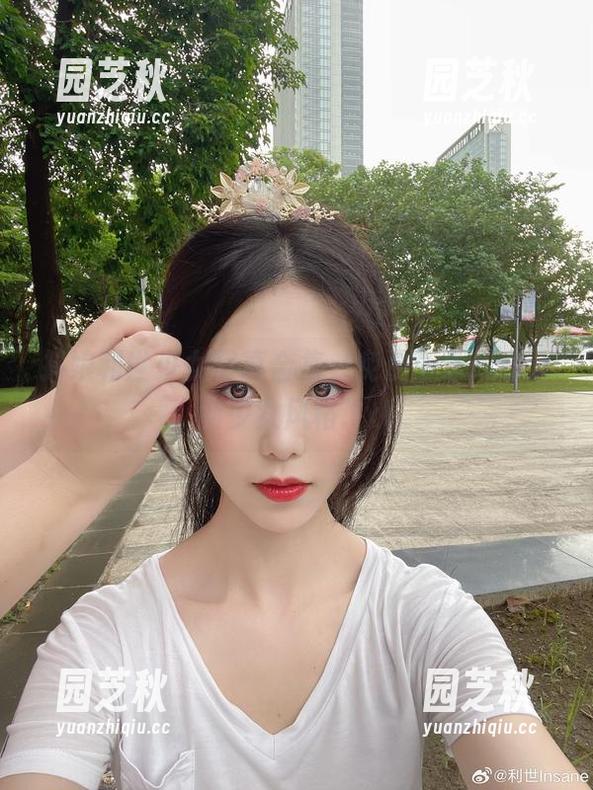抖娘利世少女写真合集，免费下载尽享清新少女风格.txt