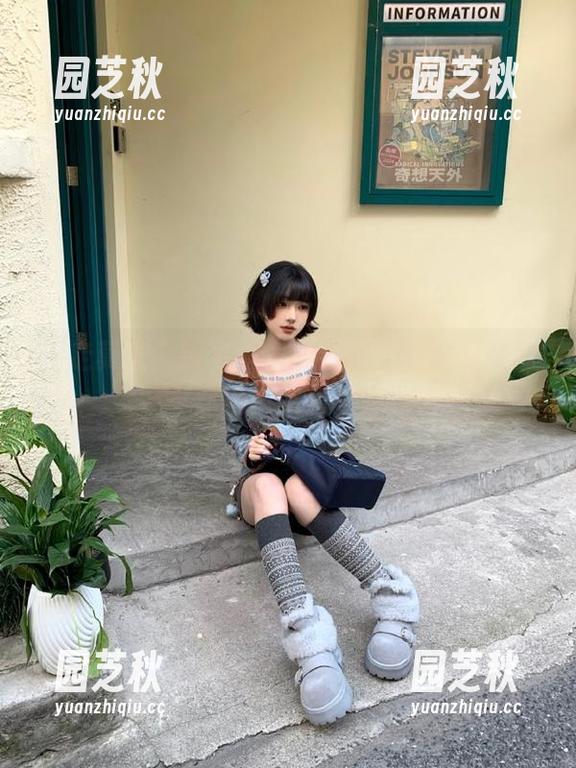 抱走莫子全新写真集：万圣节的魔幻时刻，你绝不能错过.txt
