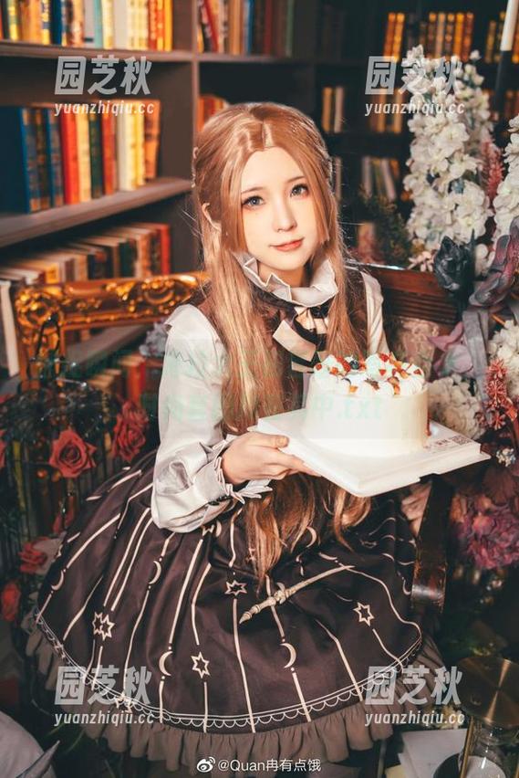 捕捉瞬间：拖拉大王初音酱的写真合集，时尚套图尽在其中.txt