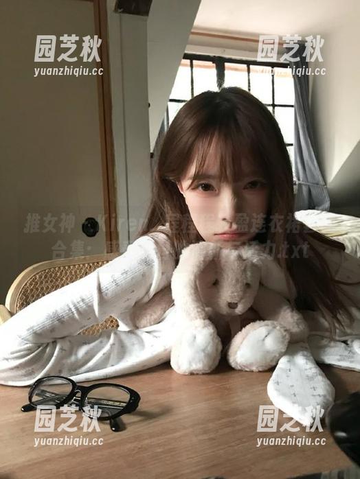 推女神 - Kiren_程程程轻盈连衣裙套图合集：感受夏日的清新与活力.txt