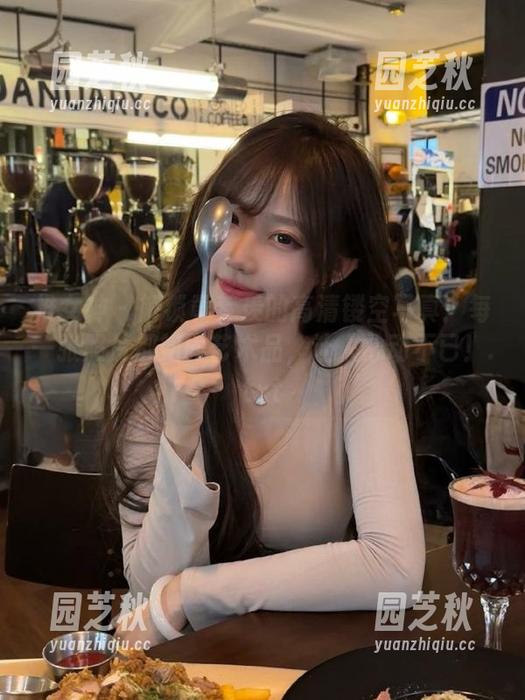 推女神 - 解锁黄梦羡的高清镂空写真：每一张照片都如同艺术品，让人心动不已！.txt