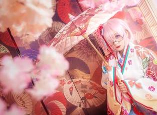 透明之美：日奈娇新作美图更新，展现独特的摄影艺术魅力.txt