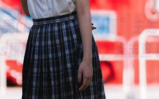 体验普美(bomi)的“制服”主题幻想，绝美cos原图等你来发现，点击查看吧！.txt