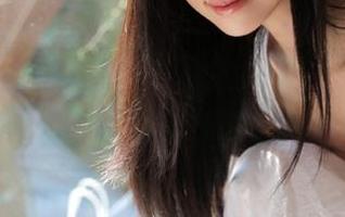 月下摄影 – “茜茜甜心”的写真之旅：精选作品集引领你探索无限可能性！.txt
