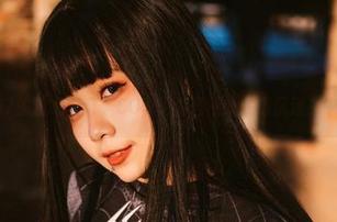 末夜787的粉色传奇，COS美图居然让我想沉迷其中！.txt