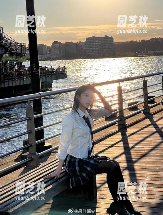 来自果咩酱的兔子护士，高清写真成就你的视觉盛宴！.txt
