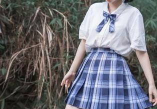 果团网 – 龚玥菲学妹写真大赏，原图与精美图片一网打尽.txt