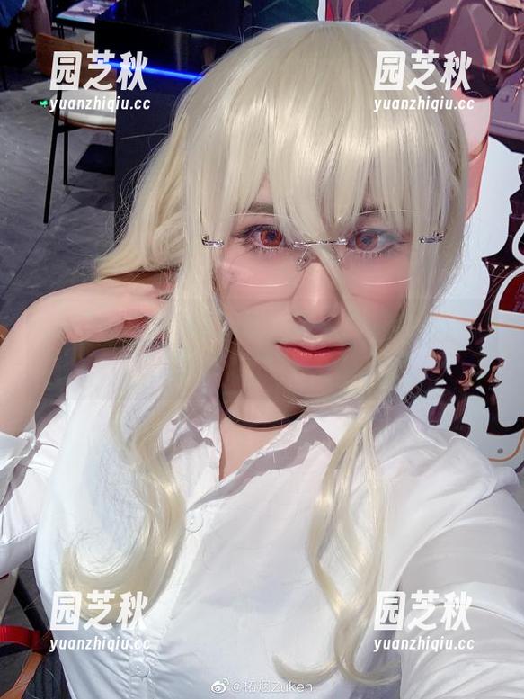 柘烟Zuken倾情演绎：绝美网袜合集，打造最精彩的视觉享受！.txt