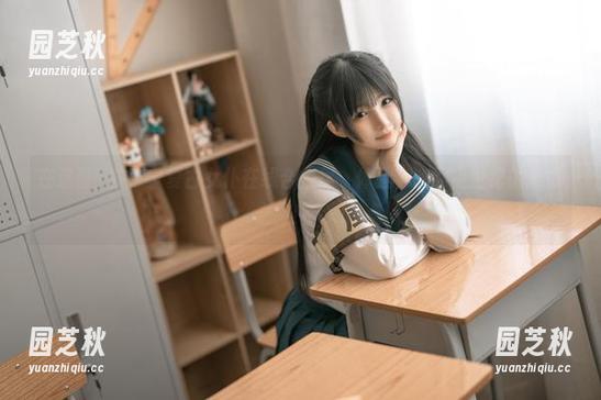 在这份桜井宁宁复古女仆在线合集里，体验穿越到上世纪的奇妙之旅！.txt