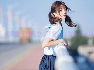 探索桜桃喵的美脚魅力：华丽cos图集新上线.txt