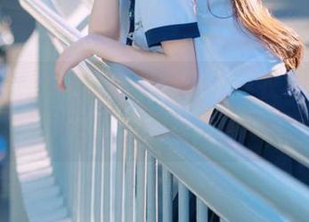 森萝财团 – 新鲜出炉！小梓连衣裙写真美图更新，尽显甜美与时尚风范.txt