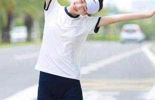模范学院 – 周于希女王写真合集：感受她不凡气质的视觉盛宴.txt