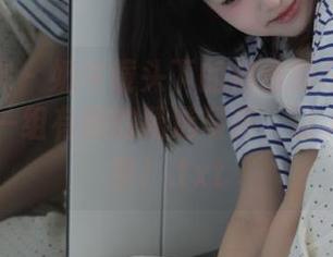 模范学院 – 奶牛镜头下的柳侑绮Sevenbaby：一组有趣的精选写真，让人忍俊不禁！.txt