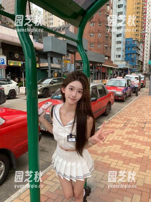 模范学院 - 梦梵优雅套图下载，剧情细腻，展现出独特的她！.txt