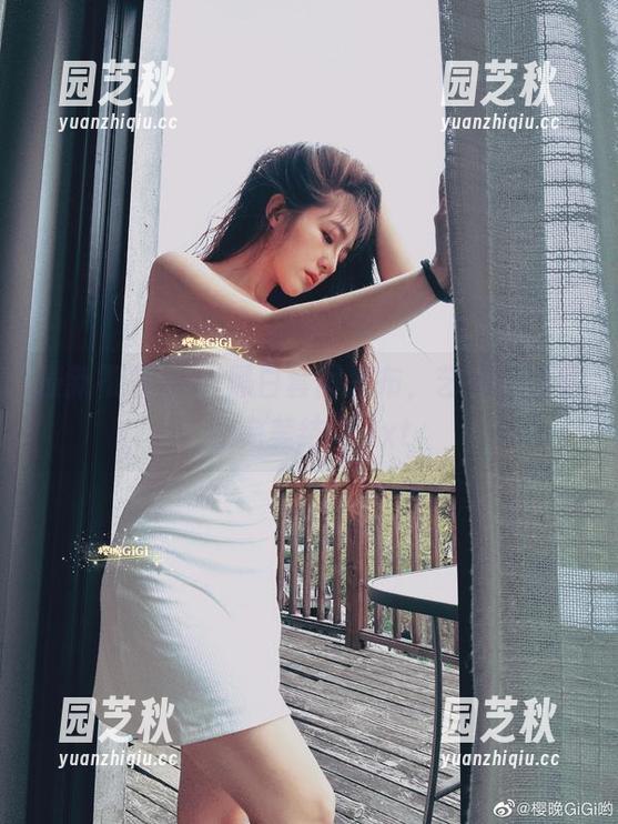 最新樱晚gigi黑白套图发布，艺术与情感的完美结合.txt
