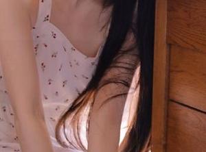 解锁泥泥汝泳池写真中的隐藏cos资源，别样风情尽收眼底！.txt