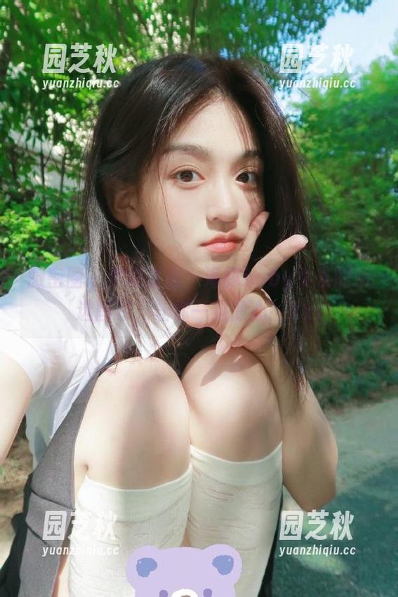 微密圈 - 梦幻时刻：海豚baby女友的精选图包，让你一见倾心！.txt