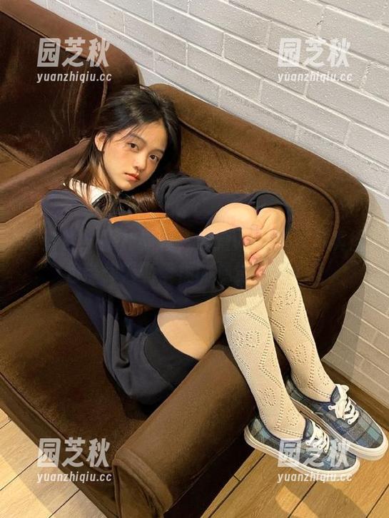 爱蜜社 - 福利福利，乐薇Vivi女友写真图包带你畅游幸福的视觉世界.txt