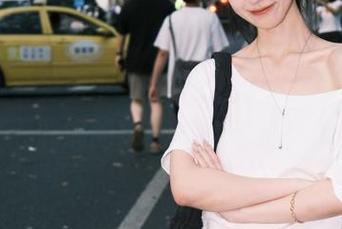 爱蜜社 – 免费下载张思允的少女写真，少女心满满的你绝不能错过！.txt