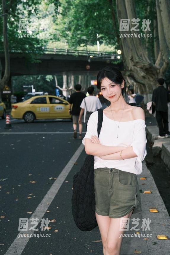 爱蜜社 - 免费下载张思允的少女写真，少女心满满的你绝不能错过！.txt