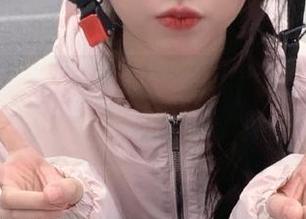 爱蜜社 – 汇聚绯月樱-Cherry护士写真全集：发掘原图背后的动人故事.txt