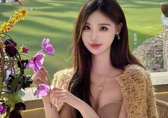 物恋传媒 – 专属网盘合集：elise在星星月亮的下面遇到你的梦幻写真！.txt
