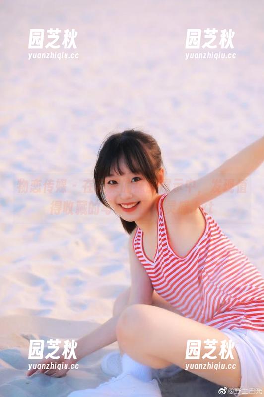 物恋传媒 - 在菜菜的袜腰展示中，发现值得收藏的写真套图与灵感.txt