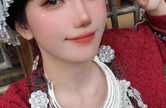 在网盘中寻找狐萝卜呦的可爱写真，下载前请准备好心脏！.txt