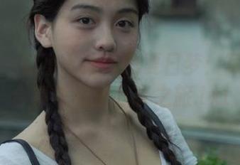 微密圈 – 猪小七短裙的夏日梦：写真作品合集与创意分享之旅.txt