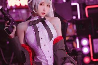 观看瓜希酱的睡衣作品，图片定格她那份柔美与自在，令人心动不已.txt