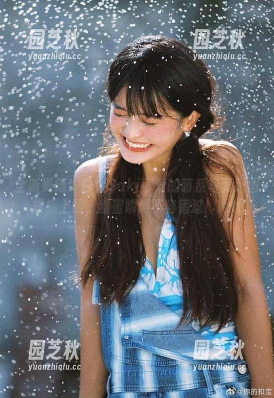 全新更新！白金Saki可爱的萌系写真原图震撼上线，甜蜜瞬间不容错过！.txt