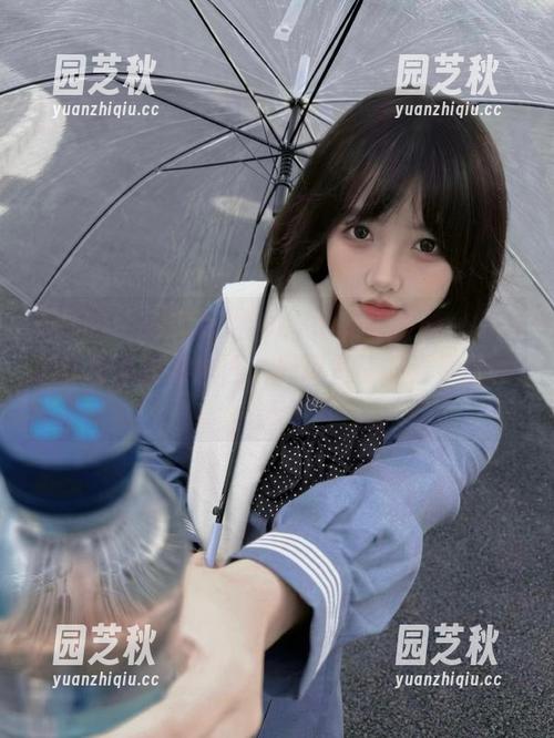 微密圈 - 走进禅雨儿Lynne的世界：白衬衫风格套图及原图，展现灵动的青春魅力.txt