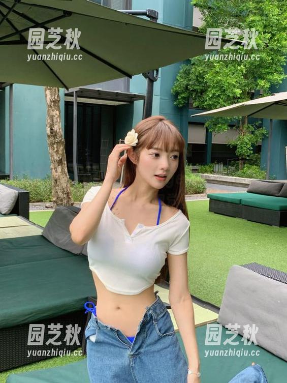 秀人网 - 在天台上，Angela小热巴无圣光写真套图引发视觉盛宴.txt