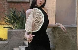 秀人网 – 通过无圣光展现的CherryBlessU粉色风格，真实而动人的图片分享！.txt