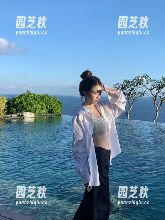 秀人网 - 严利娅Yuliya的连体衣美图，私拍风格让你领略别样的摄影艺术.txt
