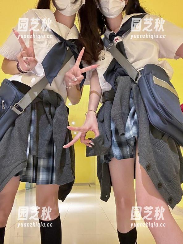 秀人网 - 从未见过的凯竹BuiBui私拍合集：穿着‘礼服’的她，竟然也有如此逗趣的一面！.txt