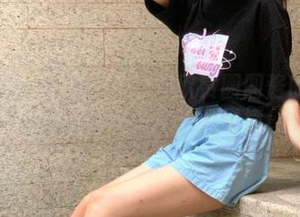 秀人网 – 高清图片全景欣赏圆圆酱的旗袍之旅，重塑经典与现代的碰撞！.txt